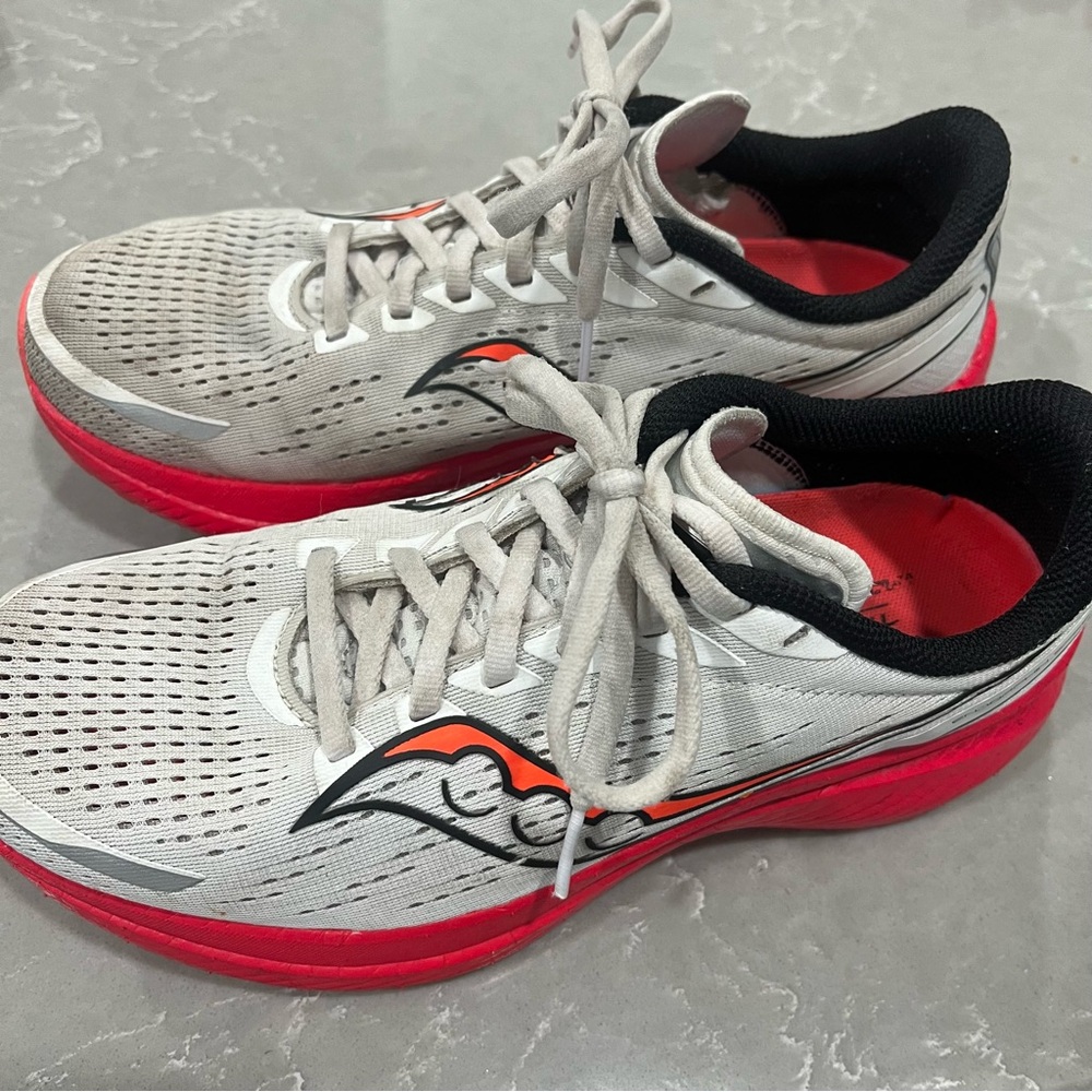 Saucony Athletic Shoes in Gray and Red